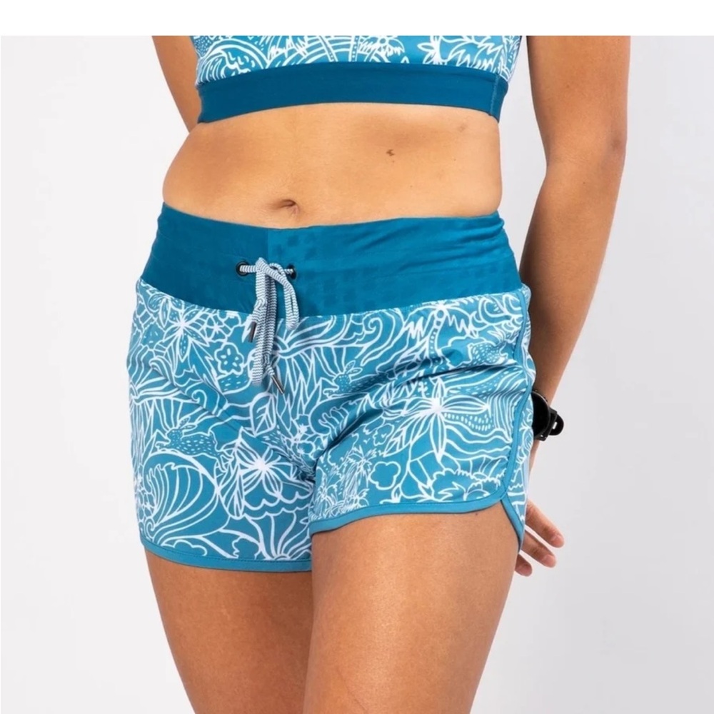 Rabbit Surf N Turf 2.5” Blue Sapphire Women's Athletic Shorts - Picture 8 of 10